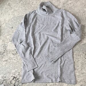 Athleta Flurry Light Gray Turtleneck